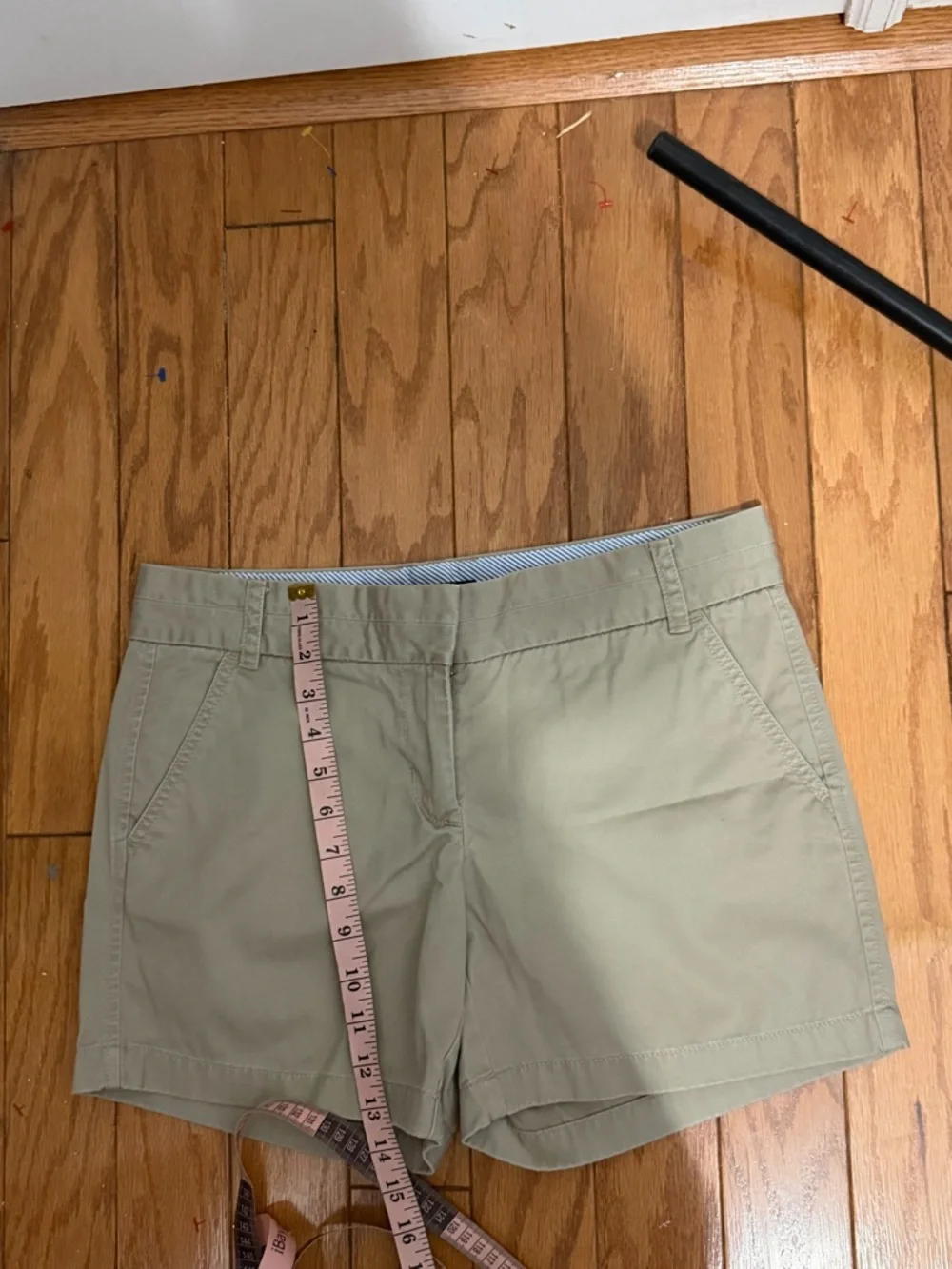 J. Crew Women's Khaki Chino Shorts size 6